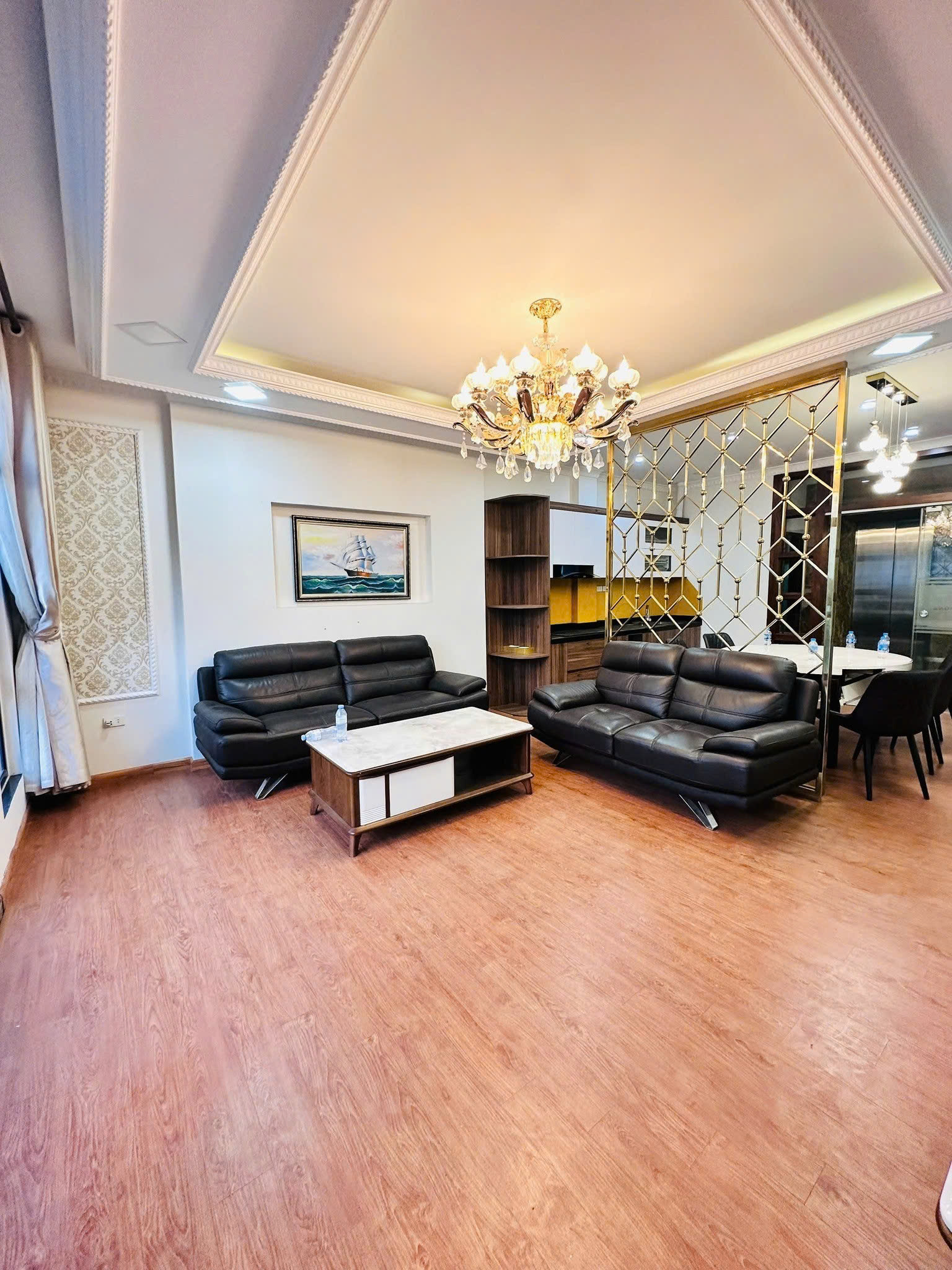 BÁN NHÀ PHÂN LÔ LẠC LONG QUÂN - 55M² x 7T THANG MÁY - GARA 2 Ô TÔ - KINH DOANH - 21.5 TỶ - Ảnh chính